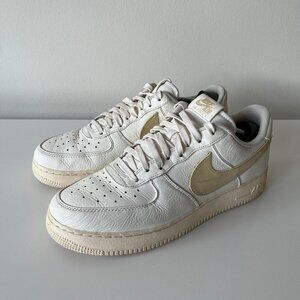 Nike Air Force 1 '07 Premium Low Oversize Swoosh Sail AT4143-101 Mens Sneaker